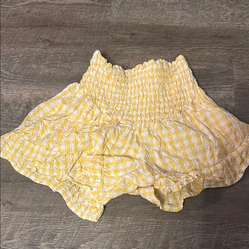 Flowy yellow comfy shorts